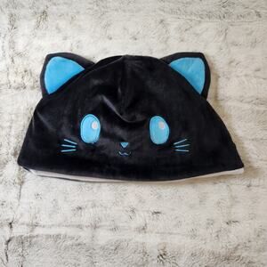 Tee Turtle Reversible Velvety Soft Black and White Cat Hat